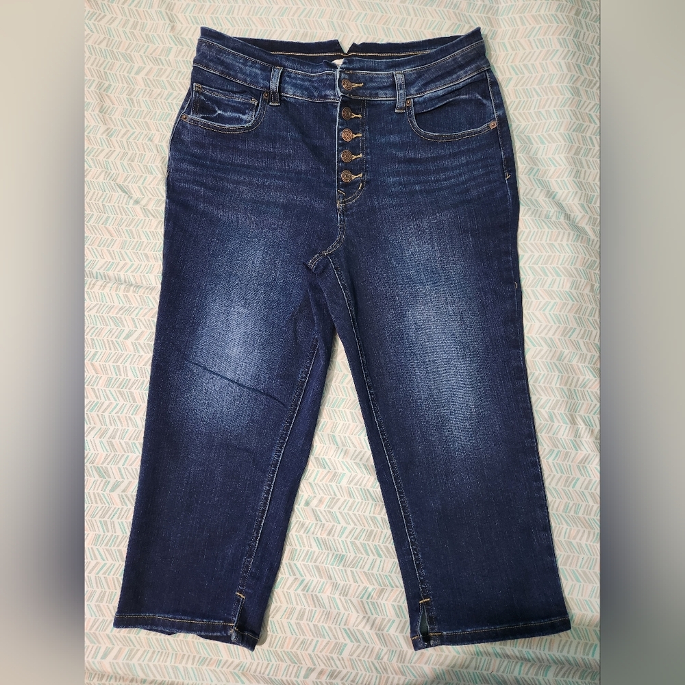 Maurices Dark Blue Crops
